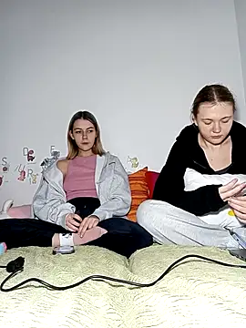 Snapshot of ella_grays chatting on 11, 2, 2026 ella grays online show from 11, 2, 2026