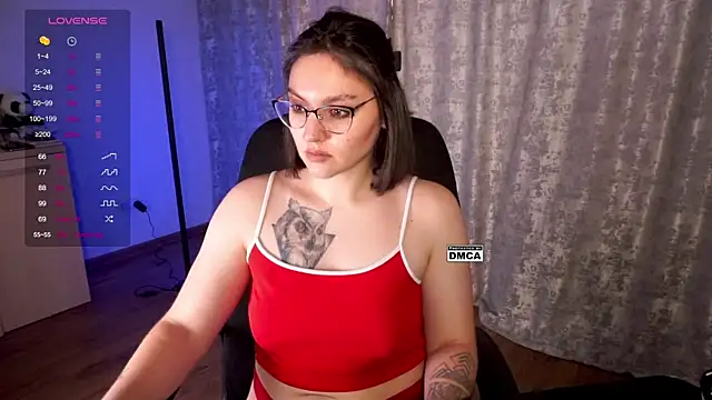 Snapshot of Hoot_owl_cb chatting on 13, 11, 2025 Hoot owl cb online show from 13, 11, 2025