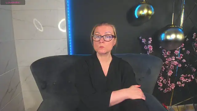 AlexandraKind online show from 13, 1, 2025