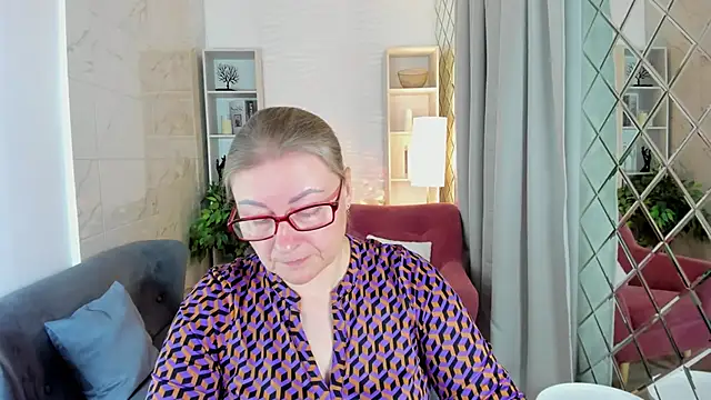 AlexandraKind online show from 10, 10, 2025