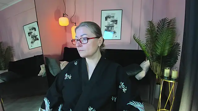 AlexandraKind online show from 17, 10, 2025