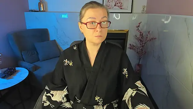 AlexandraKind online show from 5, 12, 2025