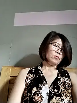 Baby-tits2024 online show from 5, 11, 2025