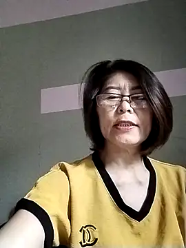 Baby-tits2024 online show from 16, 11, 2025