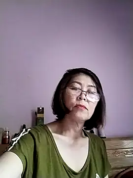 Baby-tits2024 online show from 19, 11, 2025