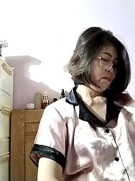 Baby-tits2024 online show from 21, 11, 2025