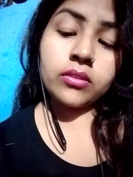 Love-Veronica online show from 3, 2, 2026