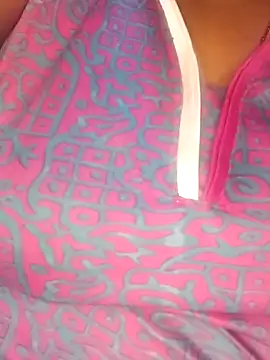 Snapshot of Sexy_Radhikaa chatting on 5, 12, 2025 Sexy Radhikaa online show from 5, 12, 2025