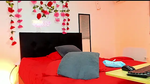 AlanaParker6  online show from 30, 12, 2024