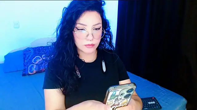 DollCam   online show from 7, 10, 2025