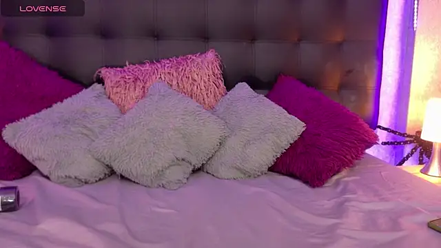 Snapshot of MeleekXXX_ chatting on 31, 10, 2025 MeleekXXX online show from 31, 10, 2025