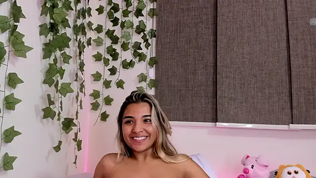 Annebull  online show from 10, 1, 2025