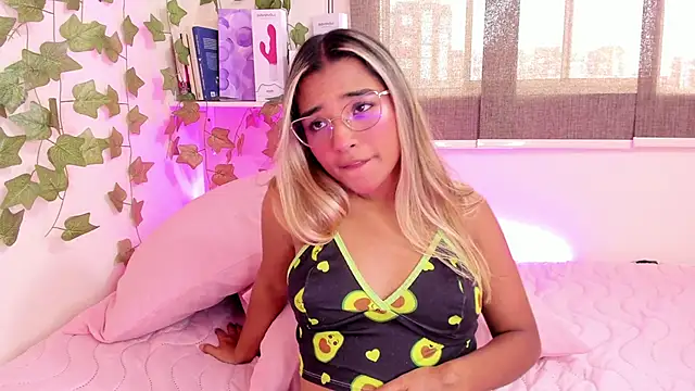 Annebull  online show from 8, 2, 2025