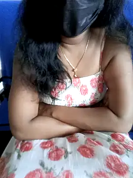 Snapshot of Malini_queen chatting on 13, 12, 2024 Malini queen online show from 13, 12, 2024