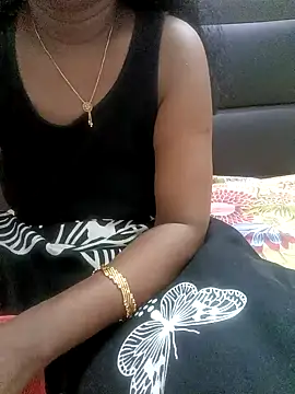 Snapshot of Malini_queen chatting on 15, 12, 2024 Malini queen online show from 15, 12, 2024