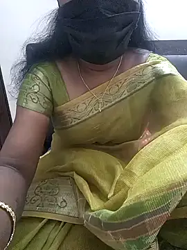 Snapshot of Malini_queen chatting on 16, 12, 2024 Malini queen online show from 16, 12, 2024