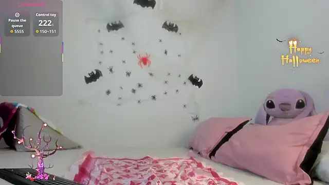 Snapshot of Hannah_Baileyy chatting on 28, 10, 2025 Hannah Baileyy online show from 28, 10, 2025