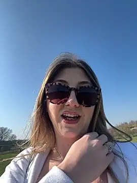 Snapshot of badlills201 chatting on 19, 3, 2026 badlills201 online show from 19, 3, 2026