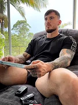 DimitriSullivan  online show from 24, 10, 2025