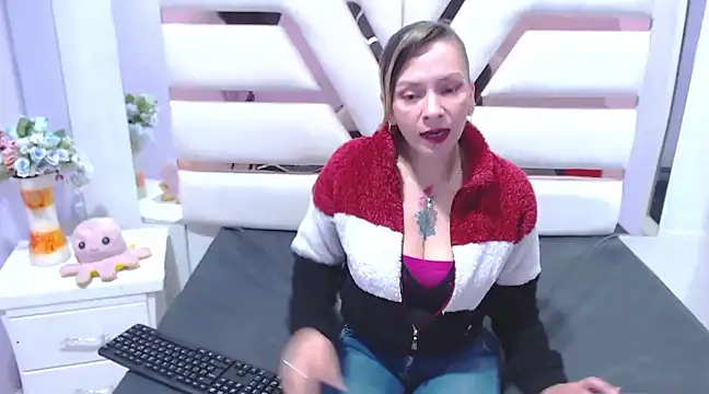 Snapshot of alaha_evans chatting on 15, 3, 2025 alaha evans online show from 15, 3, 2025