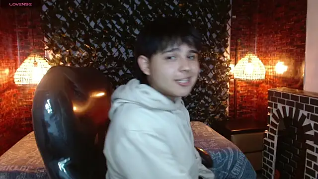 Snapshot of AndrewPherson chatting on 3, 1, 2025 AndrewPherson online show from 3, 1, 2025