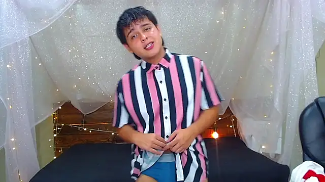 Snapshot of AndrewPherson chatting on 1, 3, 2025 AndrewPherson online show from 1, 3, 2025