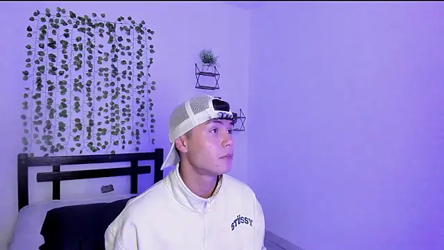 crushnier online show from 8, 12, 2024