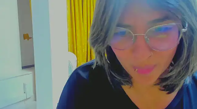 Pandoracherry online show from 4, 1, 2025