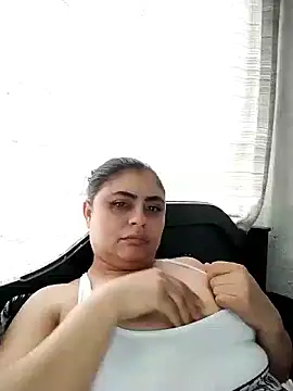 Snapshot of ElizabethWeil chatting on 28, 2, 2025 ElizabethWeil online show from 28, 2, 2025