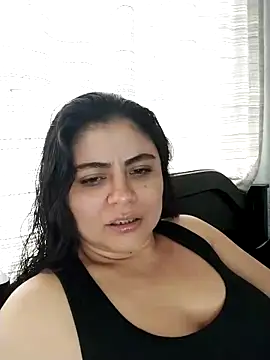 Snapshot of ElizabethWeil chatting on 28, 2, 2025 ElizabethWeil online show from 28, 2, 2025