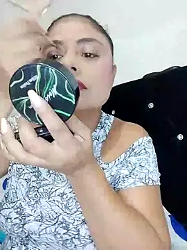 Snapshot of ElizabethWeil chatting on 22, 10, 2025 ElizabethWeil online show from 22, 10, 2025