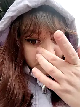 Eva Florence online show from 29, 1, 2025