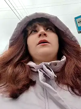 Eva Florence online show from 2, 2, 2025