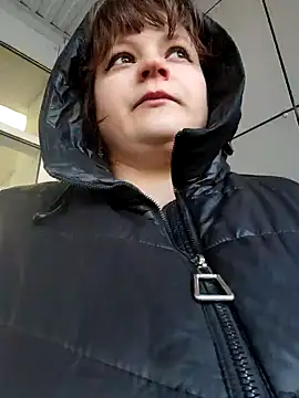 Eva Florence online show from 27, 2, 2025