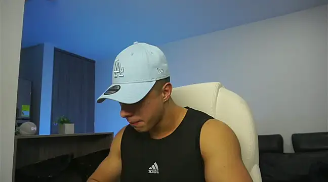 Snapshot of devin_hunter1 chatting on 6, 12, 2024 devin hunter1 online show from 6, 12, 2024