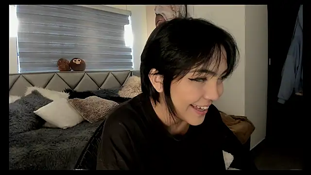 im Luucy online show from 6, 3, 2025