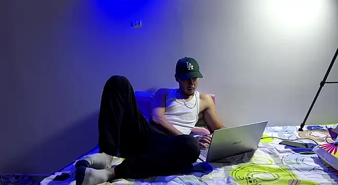 KeylorXXX online show from 4, 2, 2026