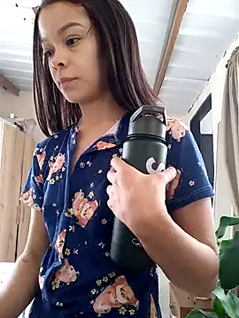 sofiaVelez01 online show from 18, 2, 2025