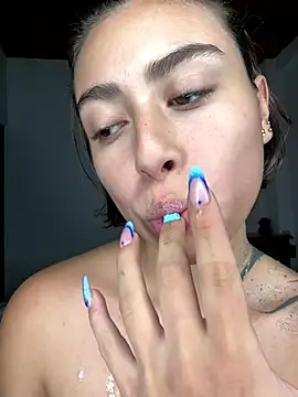 Franchesca De Luca online show from 16, 12, 2025