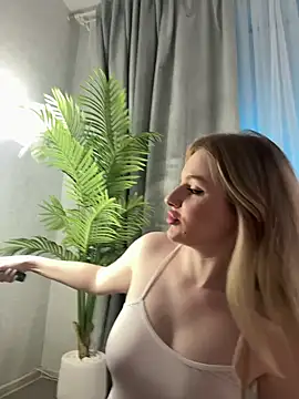 Snapshot of CaseyCumFace chatting on 9, 10, 2025 CaseyCumFace online show from 9, 10, 2025