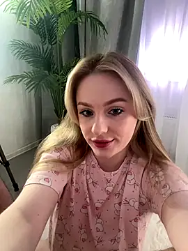 Snapshot of CaseyCumFace chatting on 21, 10, 2025 CaseyCumFace online show from 21, 10, 2025