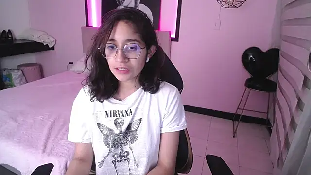 Lili Gomez  online show from 16, 12, 2024