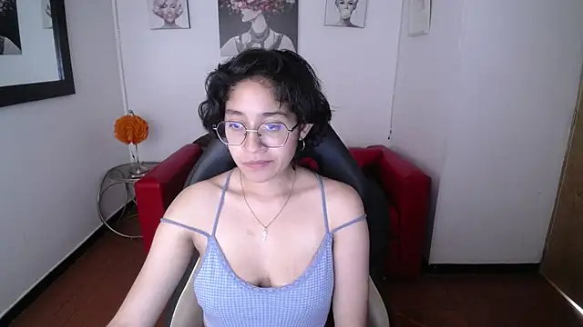 Lili Gomez  online show from 10, 2, 2025