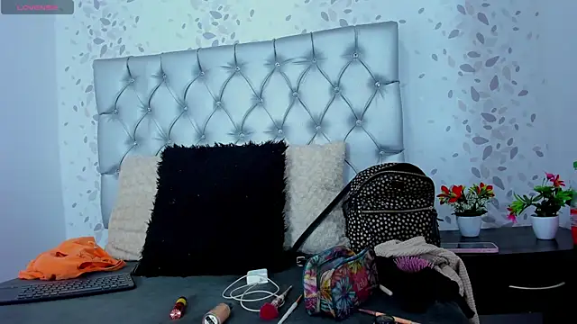 candymery online show from 11, 1, 2025