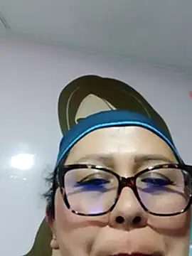 Snapshot of Darly_Gomez chatting on 4, 1, 2025 Darly Gomez online show from 4, 1, 2025