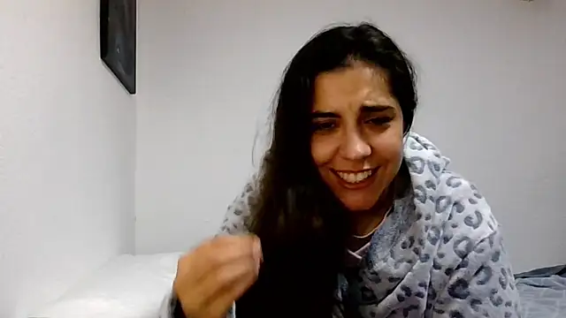 Snapshot of Ursumi1 chatting on 14, 12, 2025 Ursumi1 online show from 14, 12, 2025