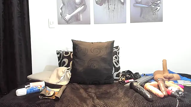 Roxanne squirt online show from 16, 2, 2025