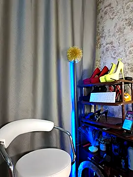 Snapshot of Milforja chatting on 14, 11, 2025 Milforja online show from 14, 11, 2025