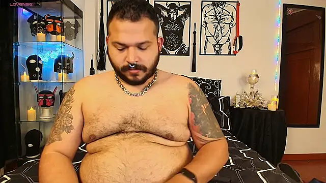 Snapshot of dannybear_ chatting on 3, 1, 2025 dannybear online show from 3, 1, 2025