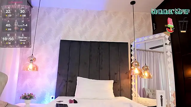 SHARONN     online show from 27, 1, 2025